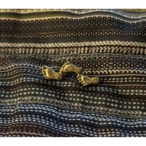 Vintage Gold Tone 3 Small Little Feet Footprints Collector Pin 02